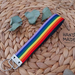 Schlüsselanhänger Regenbogenfahne, LGBTQ-Flagge, Regenbogen, CSD, Schlüsselband, Filz-Schlüsselanhänger, Anhänger, Christopher Street Day