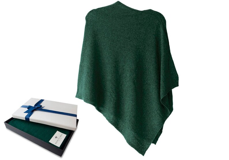 Firenze Cashmere Blend Poncho One size Dark Green ... A luxury gift for ladies of all ages. zdjęcie 2