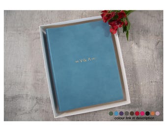Capri Jazz-fotoalbum Gepersonaliseerde handgemaakt Italiaans leer bruiloft plakboek Aeroblauw geschenkdoos groot (30×24 cm) Gratis eerste gravure!