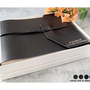 Positano Album Fotografico in Pelle Italiana Fatto a Mano Grande Nero, Include Scatola Regalo (30cm x 24cm) Può essere personalizzato!