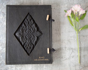 Lotus Handgefertigtes Fotoalbum Groß Asche, Fotoalbum aus Veganem Leder, Beinhaltet Geschenkbox (35cm x 30cm x 7cm) Kann Personalisiert werden!