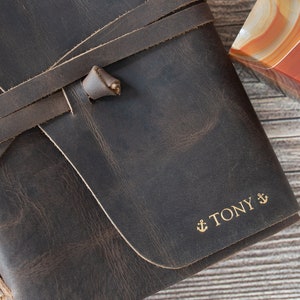 Enya Handmade Full-Grain Buff Leather Wrap Gift Set Journal A5 Rustic Tan 21cm x 15cm x 2cm Can be personalised image 6