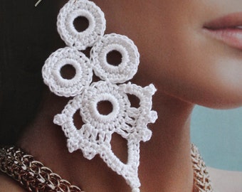 Boucles d’oreilles de mariage,Boucles d’oreilles en crochet blanc,Idée cadeau pour elle,Longues boucles d’oreilles blanches,Boucles d’oreilles au crochet,,Boucles d’oreilles de lustre pour femmes