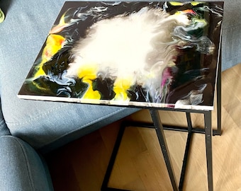 Bijzettafel, Handgekleurd met hars, Metalen poot, Gekleurde tafel