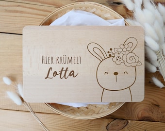 personalisiertes Frühstücksbrettchen für Kinder mit Namensgravur als Geschenk zum Geburtstag, zur Taufe, zur Einschulung oder zu Ostern