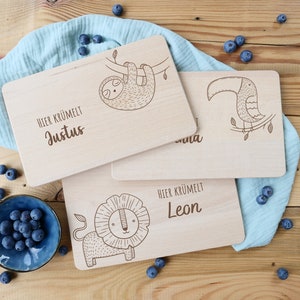 Breakfast board personalized with name | Jungle animals, lion, sloth, toucan | Crumbs are here | Children&#39;s birthday gift | Christmas