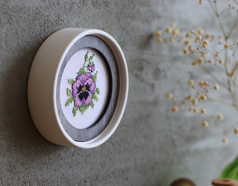 Round frame for embroidery Embroidery frame Cross stitch Etsy