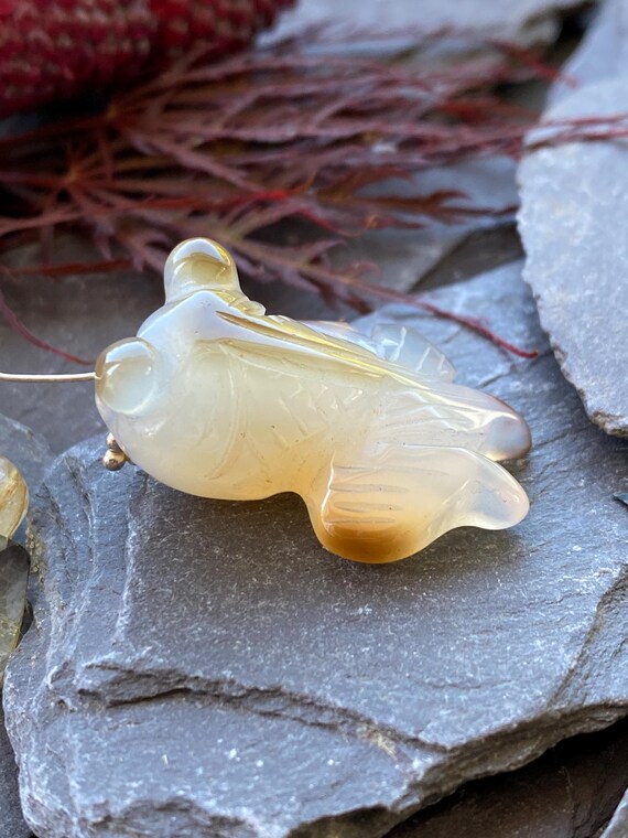 Carved Agate Goldfish Pendant With Faceted Smoky … - image 5