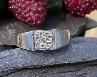 Vintage 9 Karat Weißgold Diamant Ring Größe R 1/2 oder 9 US.