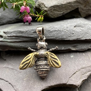 Bienen Anhänger aus Silber & Vermeil.