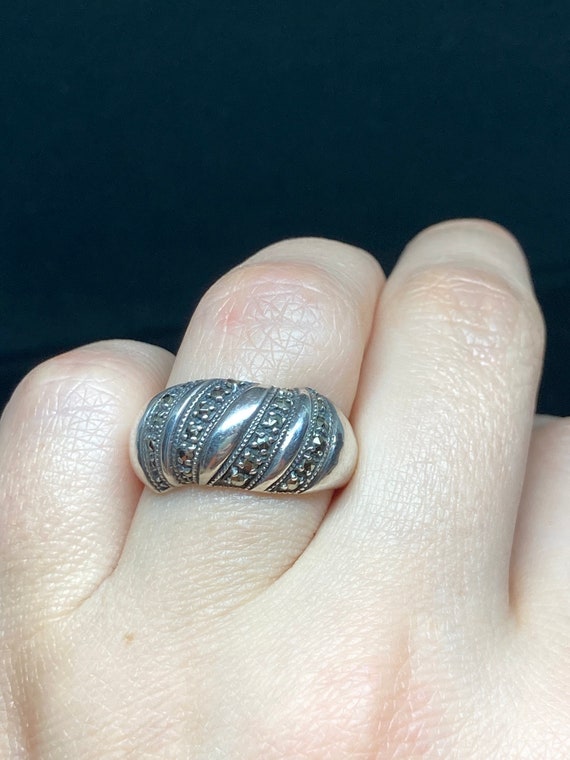 Bague Ancienne En Argent 925 - Marcassites Et Pierres Précieuses - Taille 57 - Occasion