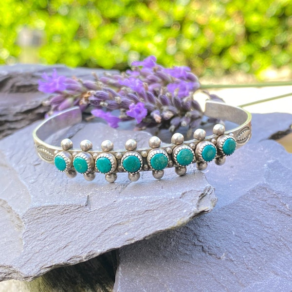 Vintage Sterling Silver & Turquoise Navajo Indian Bangle.