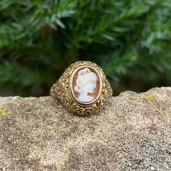9ct gold cameo best sale ring
