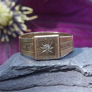 Vintage Diamond Signet Ring In 9ct Gold Size U or 10 1/4 (US) Hallmarks Birmingham 1990.