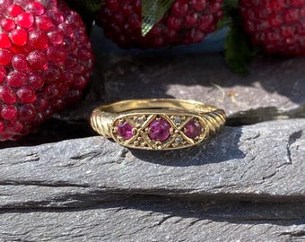 Anel vintage de ouro 9 quilates com rubi e diamante - estilo vitoriano - tamanho J 1/2