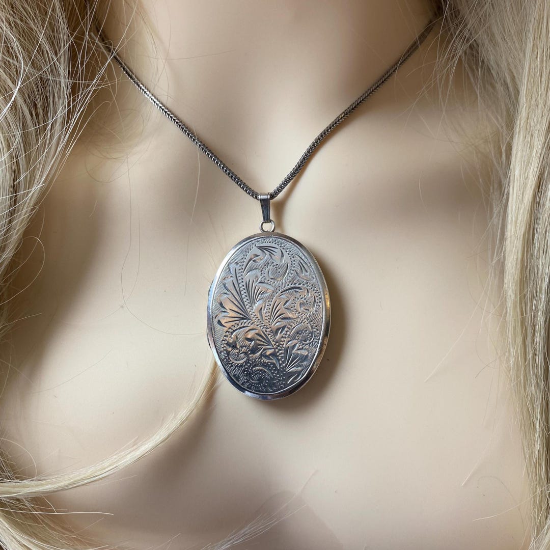 Vintage Silver Locket & 23 Inch Chain. - Etsy