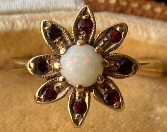 Vintage 9ct Gold Garnet & Opal Ladies Ring Size N or 6 3/4 US