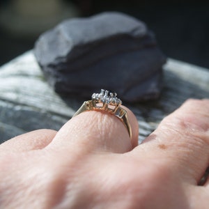 Vintage 9ct Gold Sapphire & Cubic Zirconia Cluster Ring Size O 1/2 or 7 1/2 US Full Hallmarks London 1989. image 6