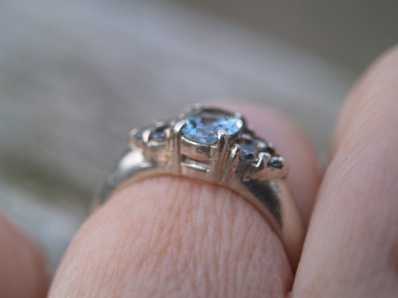 Vintage Sterling Silver /& Cubic Zirconia Ring.