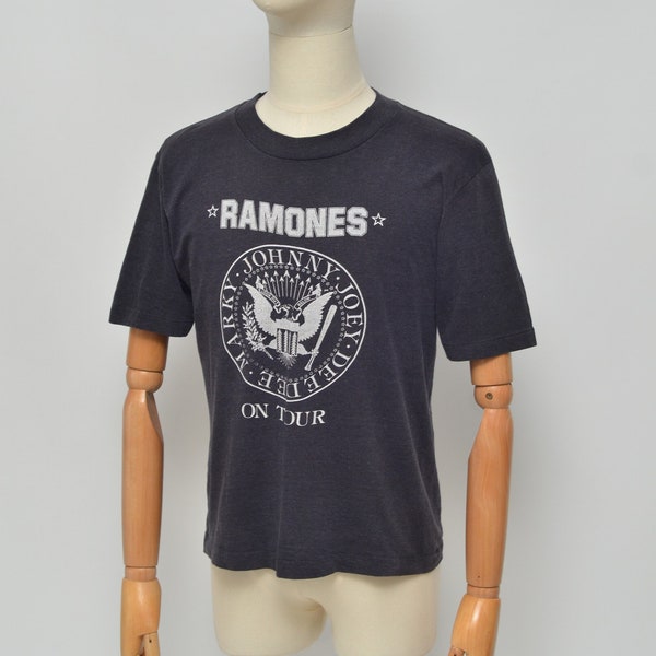 RAMONES Vintage Retro 90's Men's Grey Cotton On TOUR Tee Shirt Size S