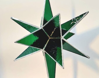 12-pointed star made of green glass, Christmas, light show, wind chime