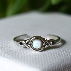 White Opal Toe Ring, 925 Sterling Silver, minimalist jewellery, October birthstone, dainty jewellery, adjustable ring, midi ring, pinky ring