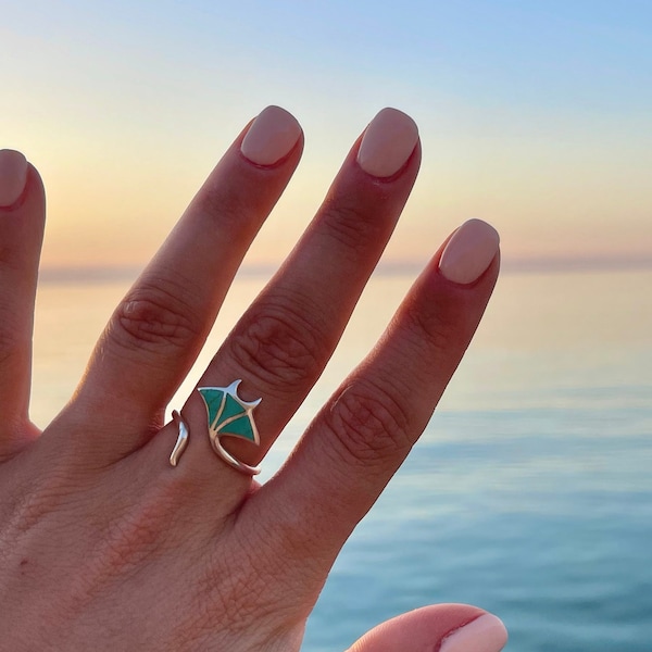 Manta Ray Ring, Turquoise Silver Jewellery, Turquoise Ring, Stingray Lover Gift, Oceanic Manta Rays, Ocean Animal Ring, Sealife Jewellery