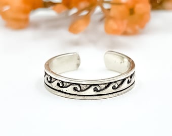 Wave Toe Ring, 925 Sterling Silver, oxidised toe ring, oxidised jewellery, midi ring, pinky ring, ocean jewellery, adjustable band, toe ring