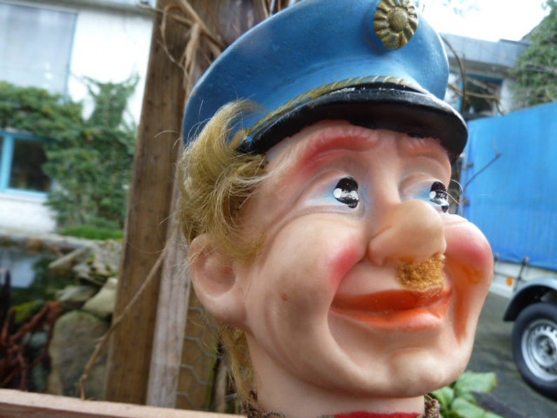 Policeman hand puppet / Casperle doll image 1