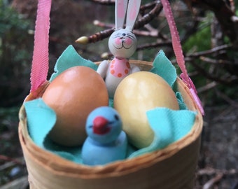 Easter,Easter decorations, Easter eggs,Bunnies,Retro,