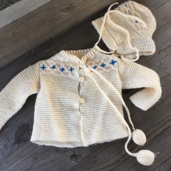 Babykleidung, Handarbeit, gestrickt 2-teilig, auch Puppenkleidung, Jäckchen mit Mütze Strick Frühchen