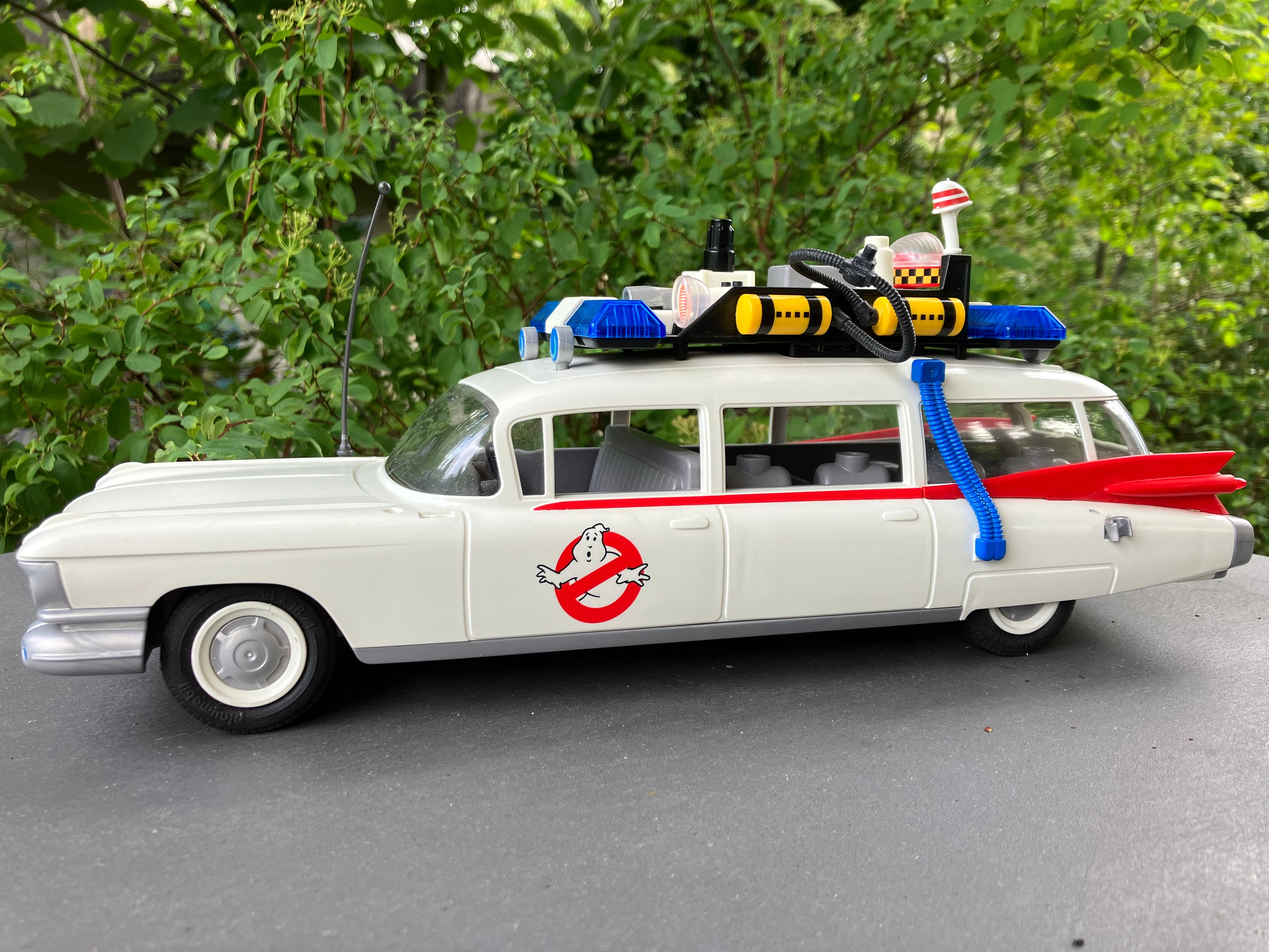 Playmobil 9220 ghostbusters ecto 1 with lights and sound hotsell
