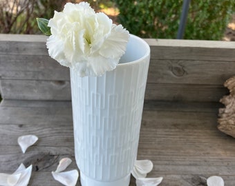 Vintage PMR Bavaria Porzellan Jaeger &Co vase white relief vase Retro 1071/1