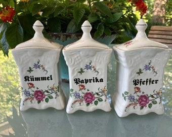 Spice set, pepper, cumin, paprika Bunzlau ceramic flower decoration antique vintage storage container