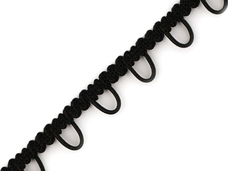 knopfband mit elastischen ösen