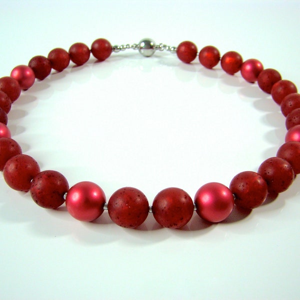 Collier/Halskette Polaris & Aluminium Perlen, rot Ton-in-Ton mit Magnetverschluss aus Edelstahl