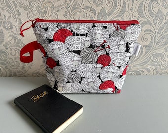 Small Zippered Project Bag / Sock Sack