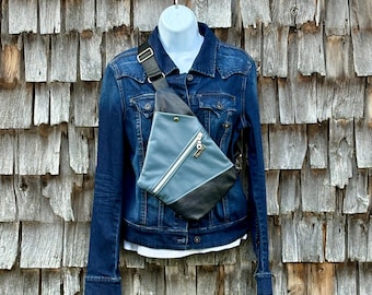 Leather Slingbag / Crossbody Bag