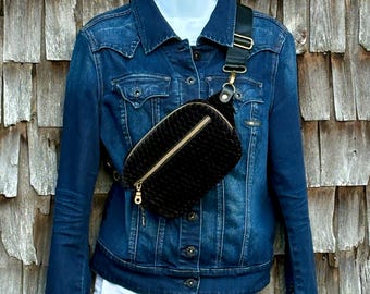 Sling / Crossbody Bag