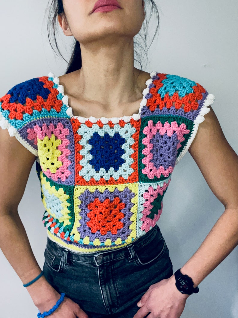 Granny square open-back summer top DIY crochet pattern image 3