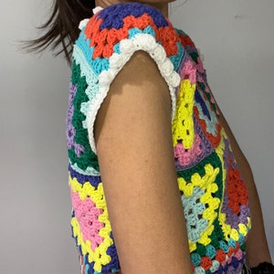 Granny square open-back summer top DIY crochet pattern image 4