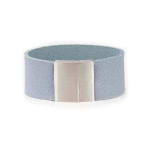 Lederarmband Damen Hellblau Wildleder Magnetverschluss - Manschette Handmade Armband - Für Sie - Für Damen - Edelstahl Magnetverschluss
