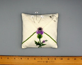 Scottish Thistle Pincushion Vintage Linen Pin Cushion, Embroidery, Vintage Button, Sewing Collectible Supplies Accessories Notions, Quilting