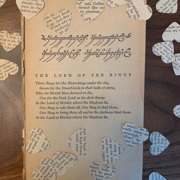 Lord of the Rings Book Confetti - Small Paper Hearts - Wedding Table Decor - LOTR - Literary Wedding - The Two Towers