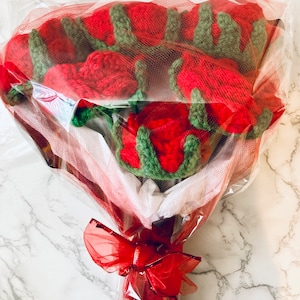 Bouquet of 6 Crocheted Scented Roses