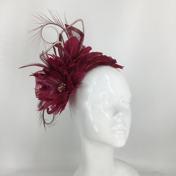 bordeaux, dunkelrot, beere, rote Beere rose gold Feder Fascinator, Haarreif, Headpiece