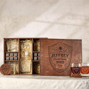 Whisky Dekanter Set Personalisierte Geschenke für Ihn, Jubiläumsgeschenke für Männer, Hochzeitsgeschenke für Paare, Geburtstagsgeschenk, Trauzeugen Geschenke