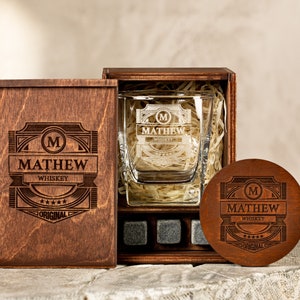 Gepersonaliseerde whiskyglazen, whiskykarafset, kerstcadeau, bourbonkarafset, whiskyglazen, cadeau vader, cadeau voor hem
