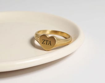 Zeta Tau Alpha - Ring - Heart Signet Ring – ΖΤΑ Sorority Letters – Brushed Finish Sorority Ring for Big Little or Initiation Gift