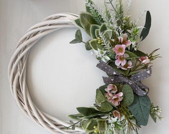 Floral white wash round Wreath: Dusky pink flowers ,heather and foliage mix, Artificial wreath